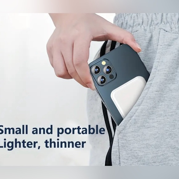 Wireless powerbank 5000mh never used great condition very useful. - Picture 2 of 8